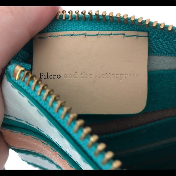 Wristlet clutch - Picture 6 of 6